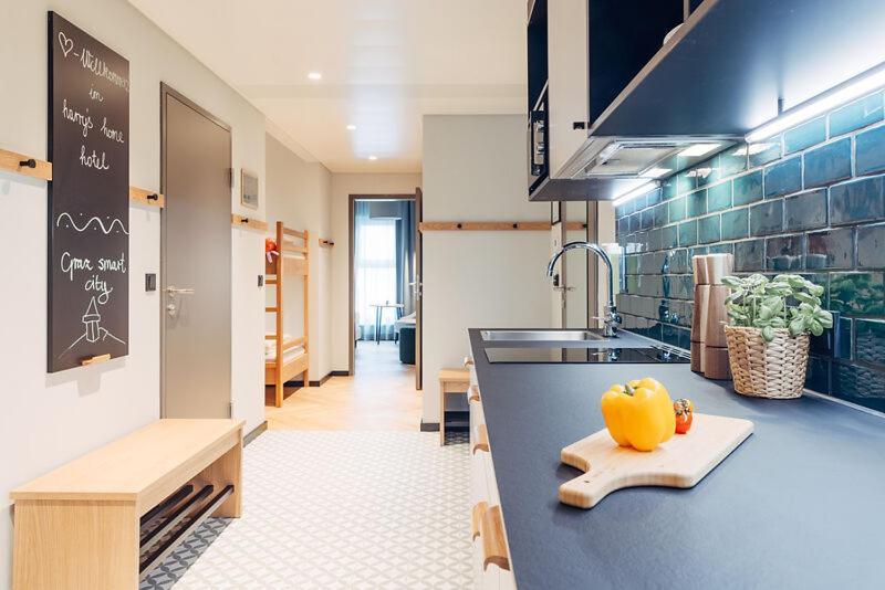 Harry'S Home Graz-Smart City Hotel & Apartments Exterior foto